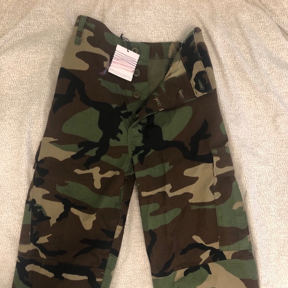 Urban Outfitters Army Green Camo Pants💚 - Picture 4 of 5